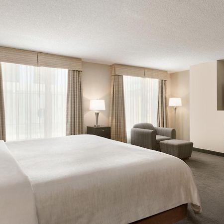 เอ็มบาสซี สวีท บาย ฮิลตัน ดาวน์ทาวน์ มอนทรีออล Hotel มอนทรีอัล ภายนอก รูปภาพ