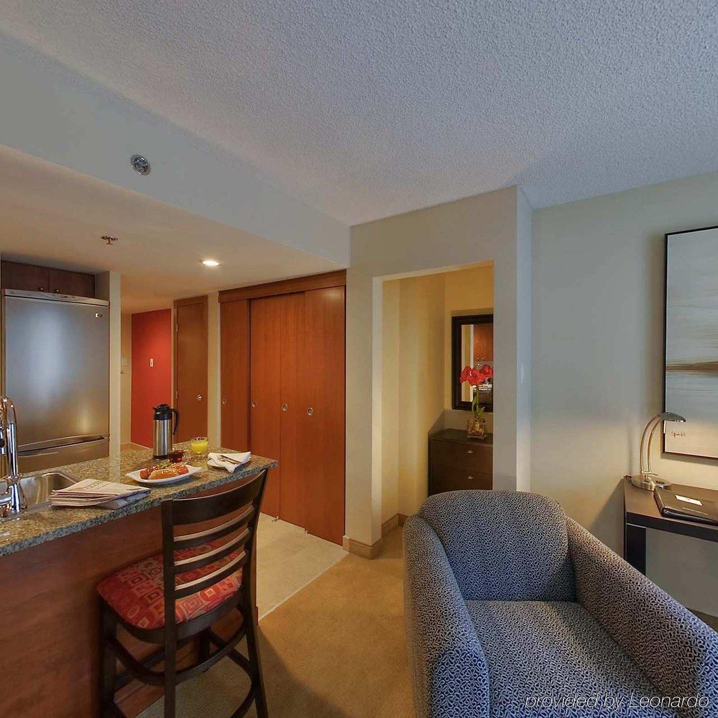 เอ็มบาสซี สวีท บาย ฮิลตัน ดาวน์ทาวน์ มอนทรีออล Hotel มอนทรีอัล ห้อง รูปภาพ
