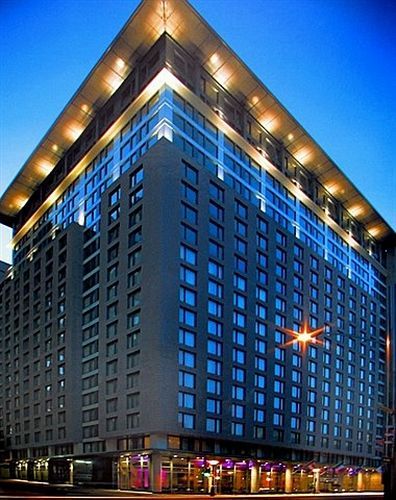เอ็มบาสซี สวีท บาย ฮิลตัน ดาวน์ทาวน์ มอนทรีออล Hotel มอนทรีอัล ภายนอก รูปภาพ